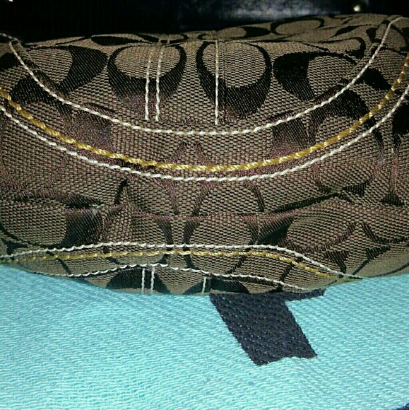 Coach - Picture 3 of 6